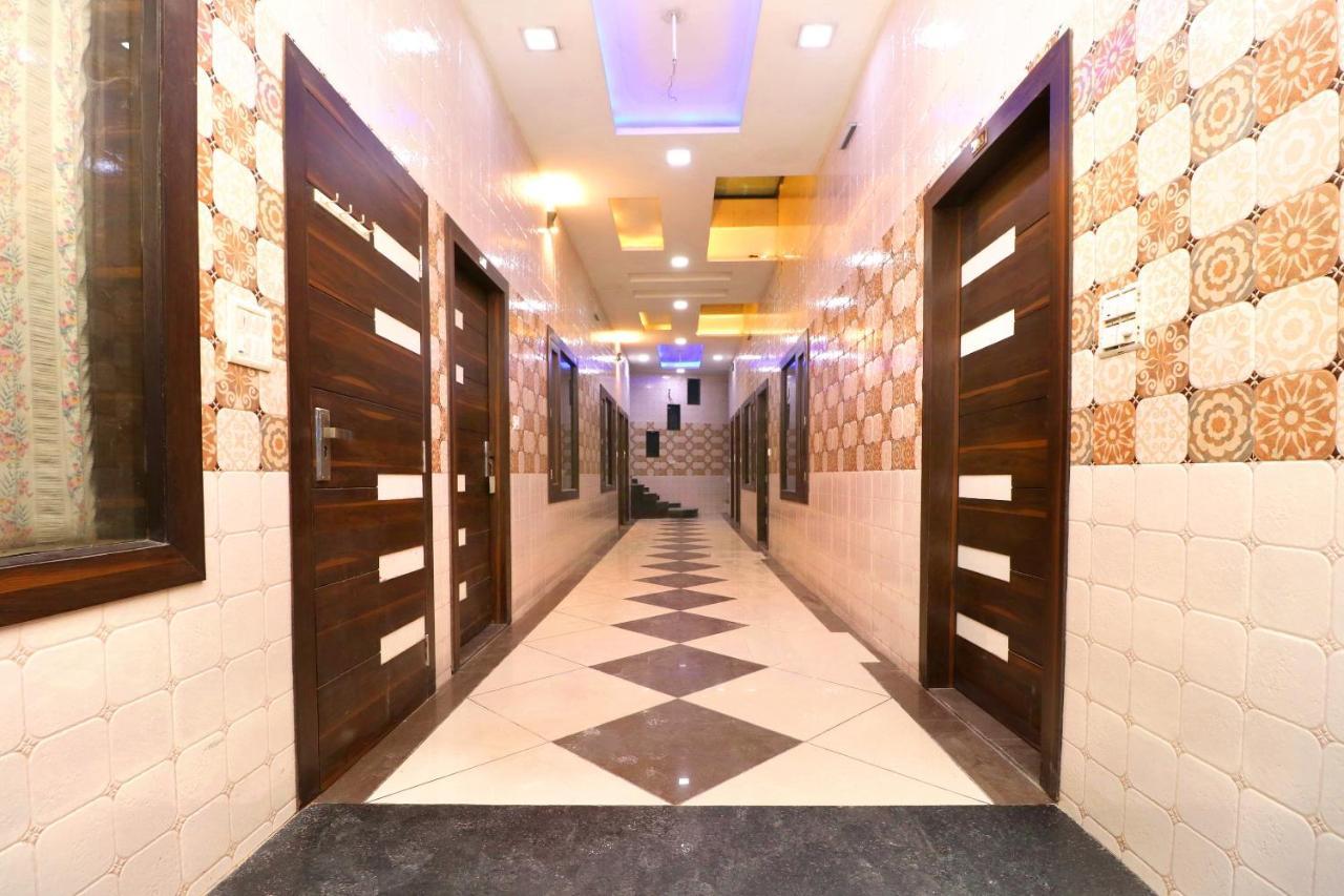 Hotel O Max Dzsálandhár Kültér fotó