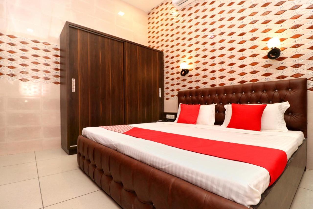 Hotel O Max Dzsálandhár Kültér fotó