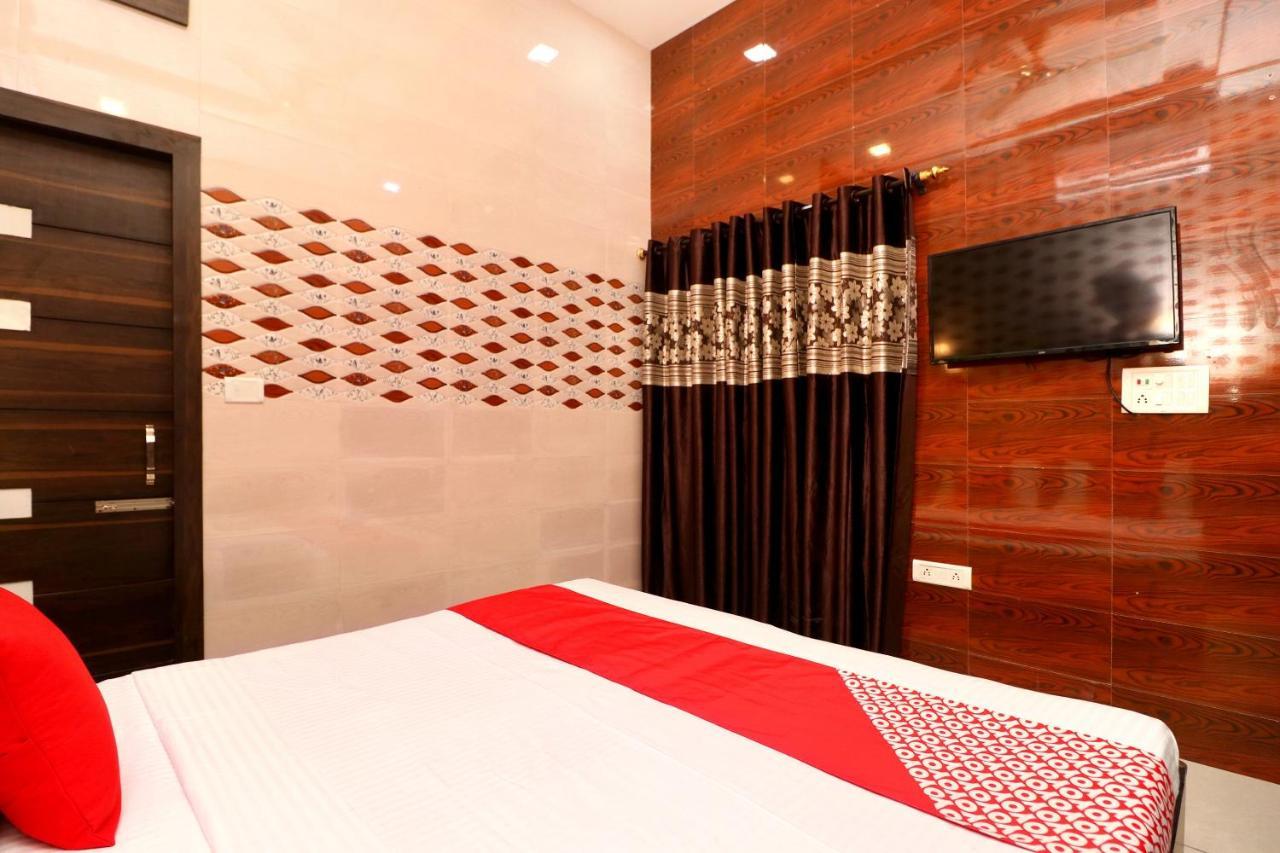 Hotel O Max Dzsálandhár Kültér fotó