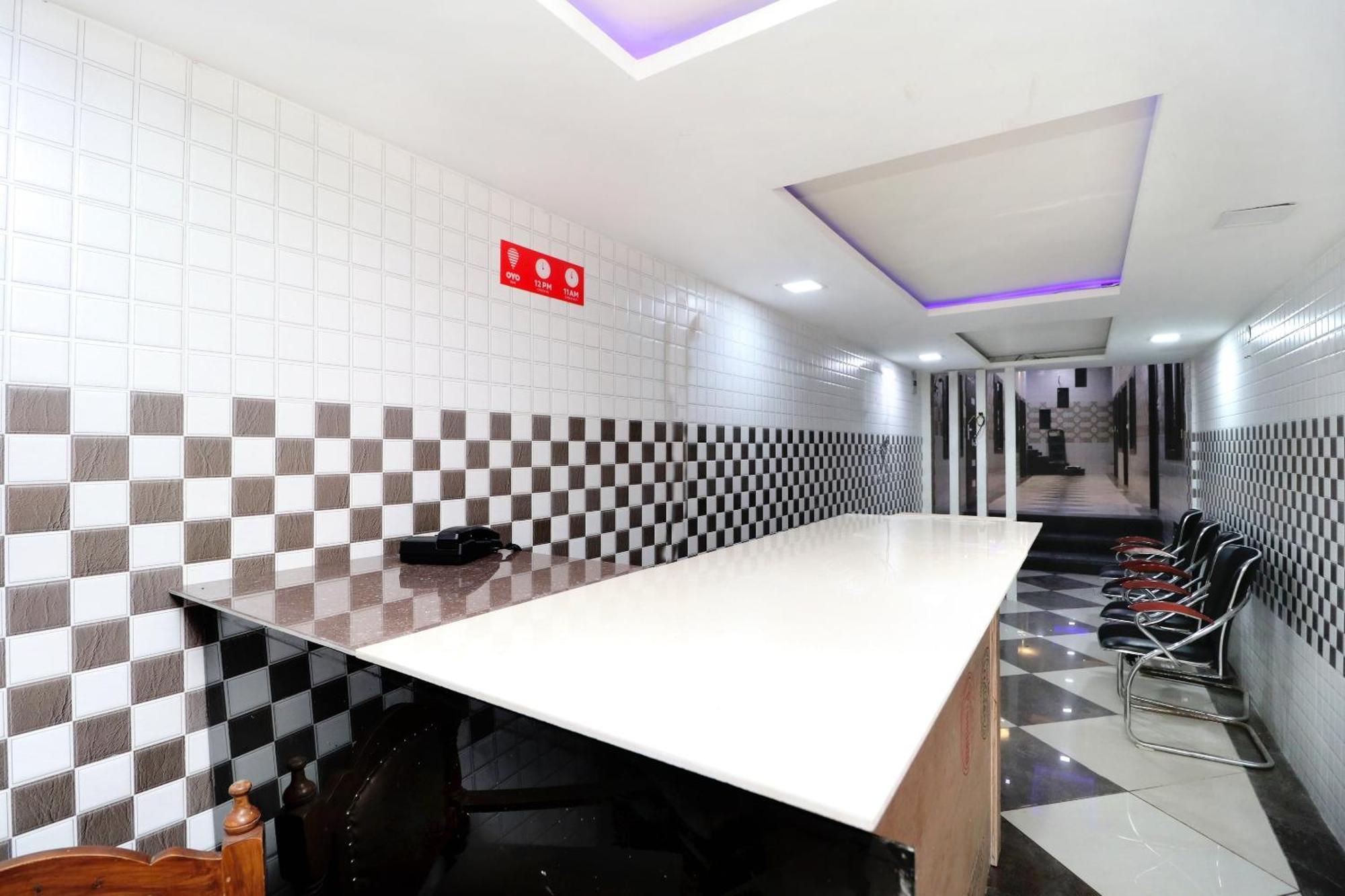 Hotel O Max Dzsálandhár Kültér fotó